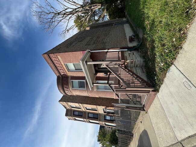 Photo - 5354 S Wells St