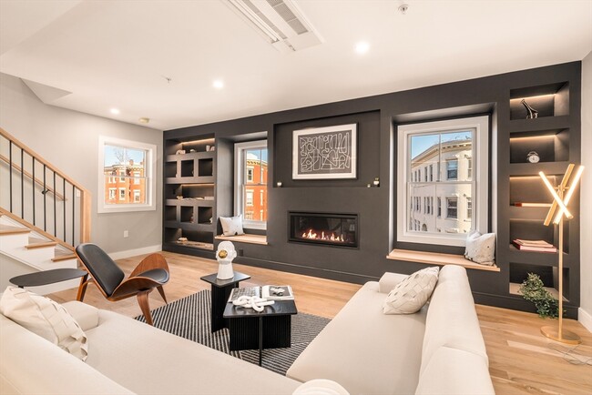 Photo - 71 Greenough St Unit 2