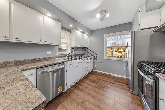 Photo - Pet-Friendly 3-Bedroom Gem in Prime Rochester Location