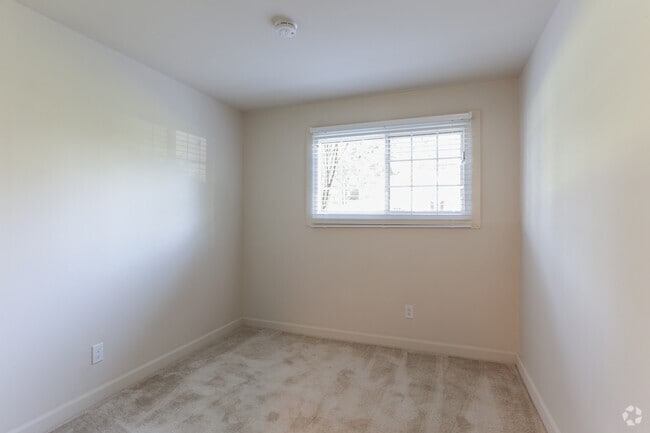 3BR , 1,5BA - 1,125 SF