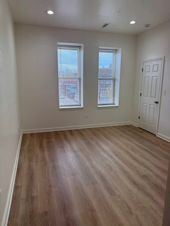 Photo - 3840 W Roosevelt Rd