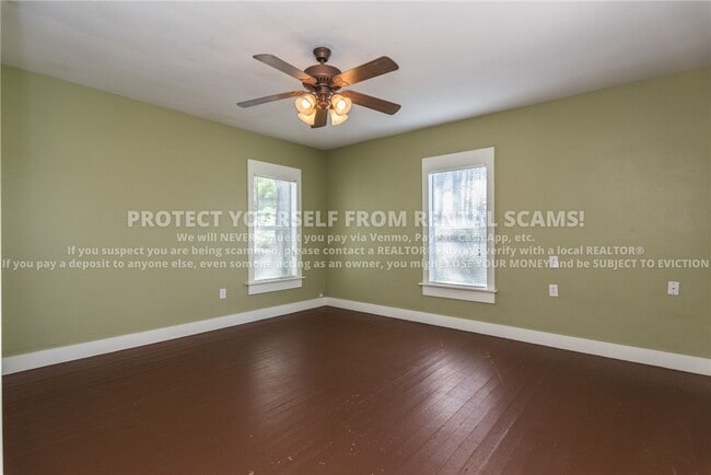 Photo - 369 W Steele Rd