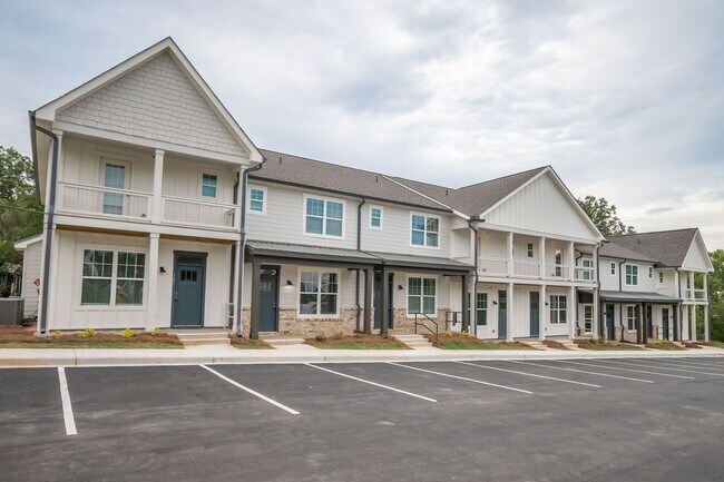 NEW CONSTRUCTION AVAILABLE FOR AUGUST 2024... - NEW CONSTRUCTION AVAILABLE FOR AUGUST 2024... Townhome