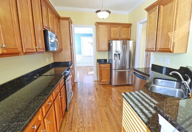 Photo - 1008 Woodrow St