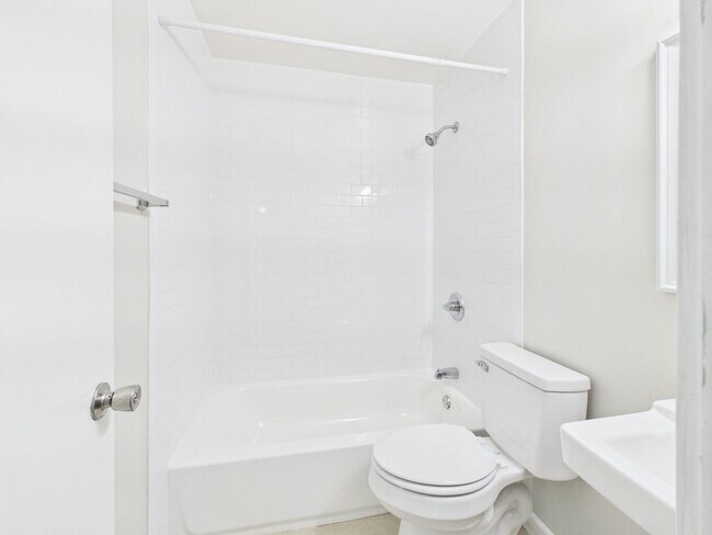 Photo - Forest Square Apartments