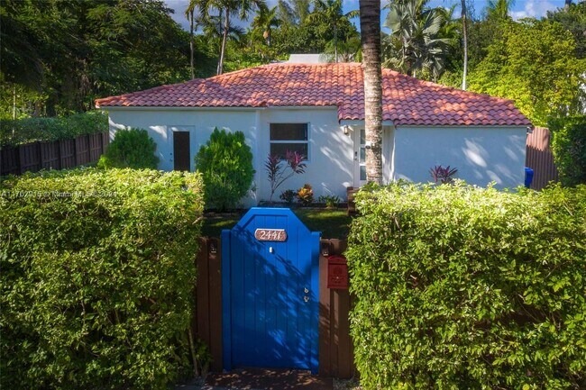 2441 Swanson Ave