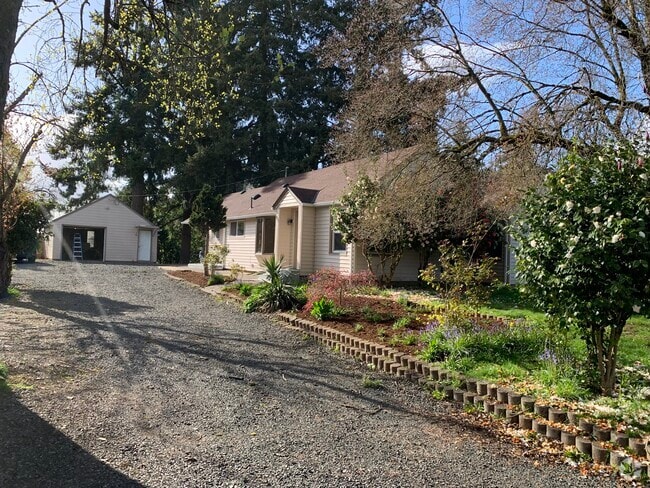 Building Photo - 4018 NE 54th Ave Rental