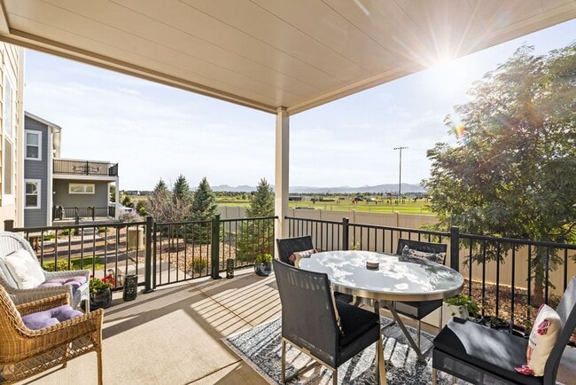 Photo - 799 Robert St