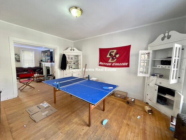 Photo - 1743 Commonwealth Ave Unidad 1