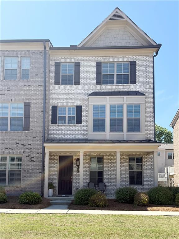 Building Photo - 2520 Great Silver Fir Aly