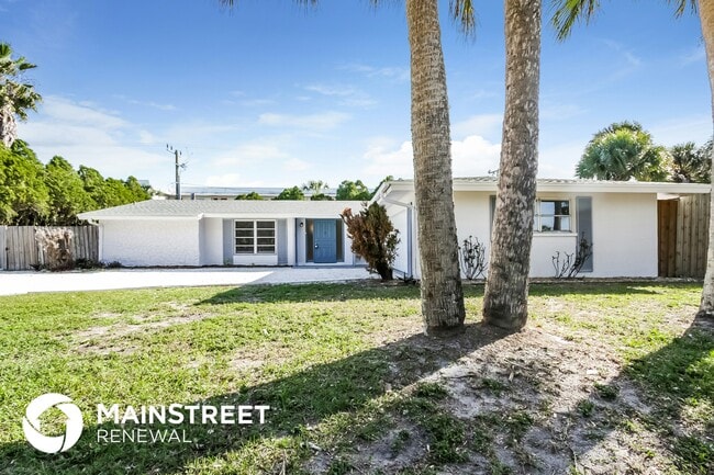 Building Photo - 2175 Gentian Rd