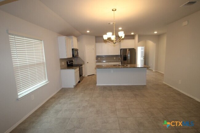 Photo - 2321 Aylesbury Dr