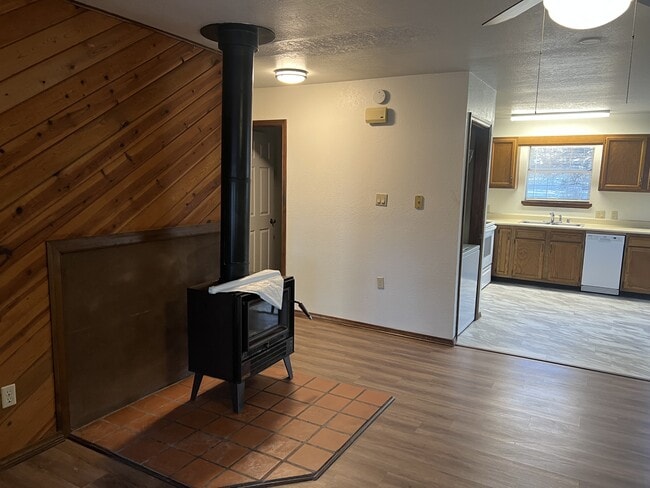 Photo - 108 Raymond Buckner Dr