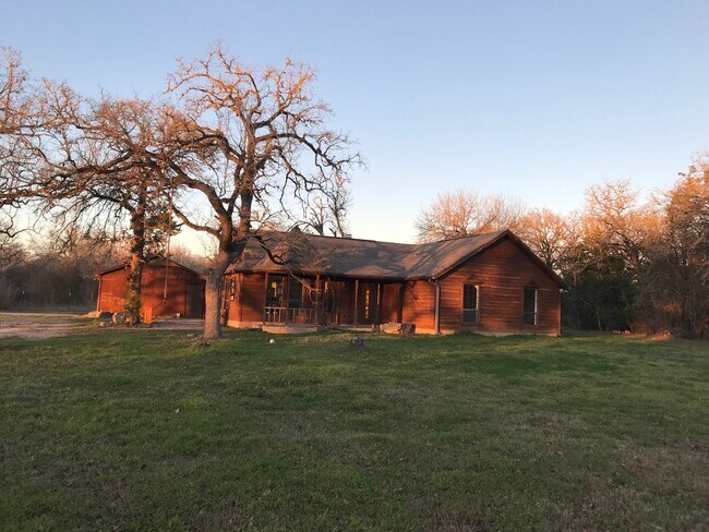 19402 Hogeye Rd House House Rental - Image 