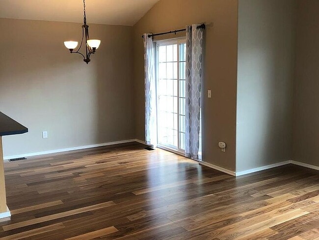 Photo - 3-Bed, 2-Bath Retreat in Scenic Eagle River, AK!"