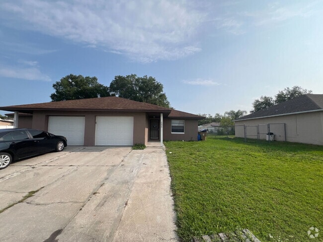 Building Photo - 686 Royalty Ct Rental