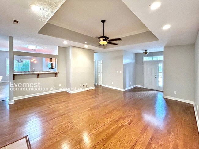 Photo - 203 Silver Tail Ln