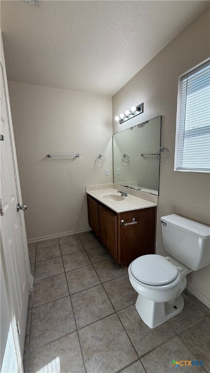 Photo - 2400 Price Dr