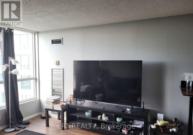 Photo - 3050 Ellesmere Rd Unit 1421