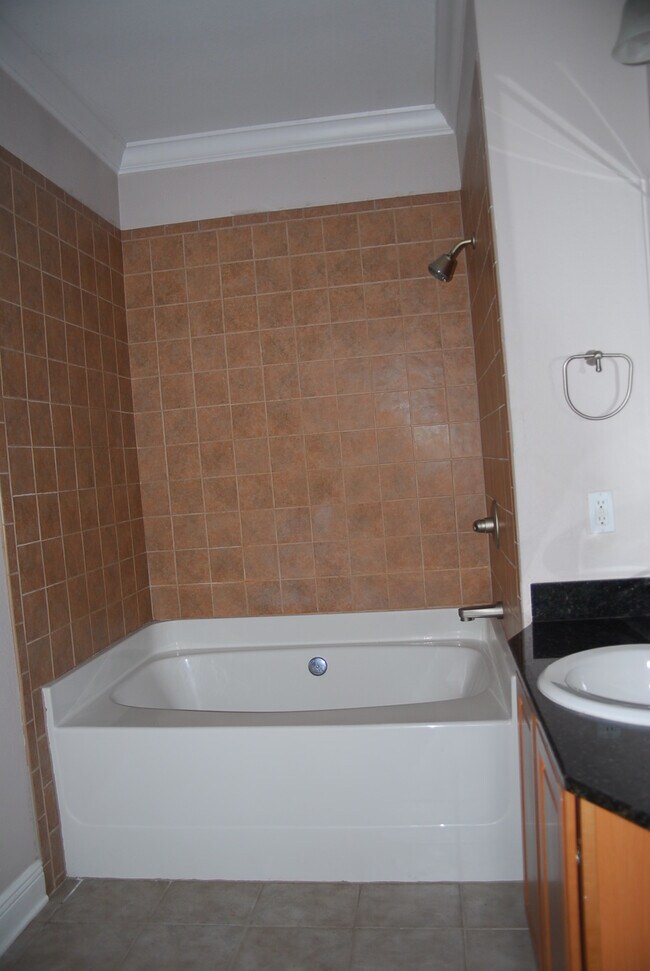 Photo - 1344 Tropical Cv