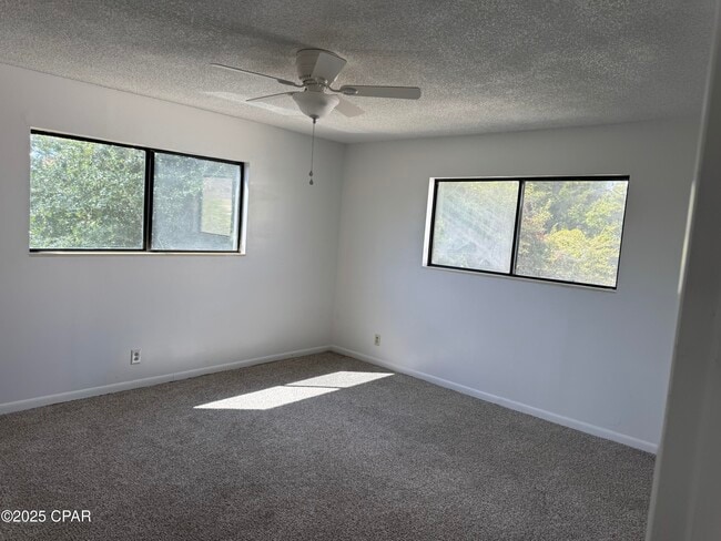 Photo - 1135 Magnolia Ave