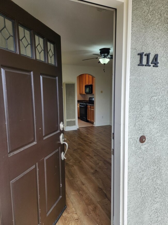 Photo - COMING SOON! Clean Upstairs Unit In Convenient Location- Close to SDSU!