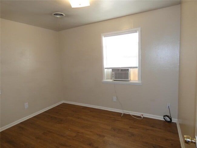 Photo - 3 bedroom, 1 bath