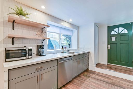 Photo - Stunning 1 bedroom 1 bathroom apartment in Queen Anne