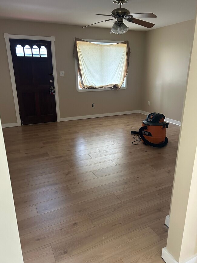 Photo - 258 Reynoir St