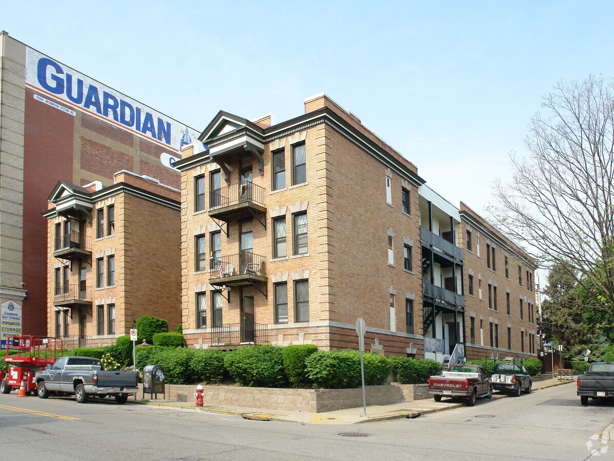 Photo - 732 S Millvale Ave Apartments