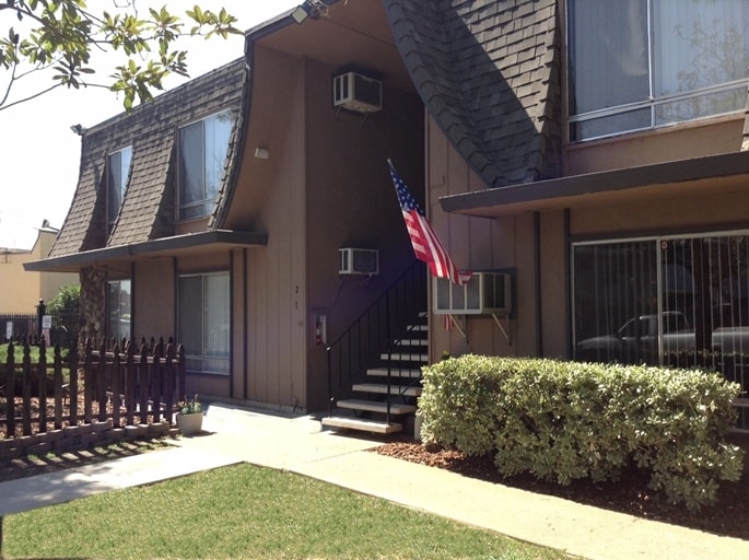 Rose Glen Apartments - Rose Glen Apartments