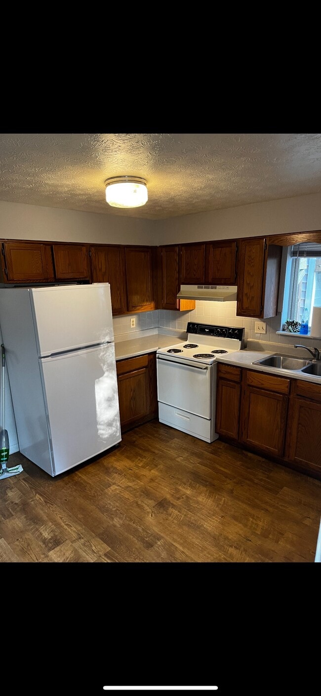 Building Photo - 1201 7th St Unit #2