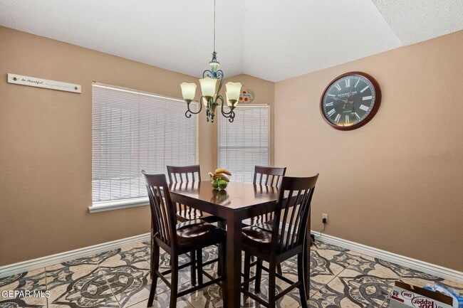 Photo - 757 Hempstead Dr