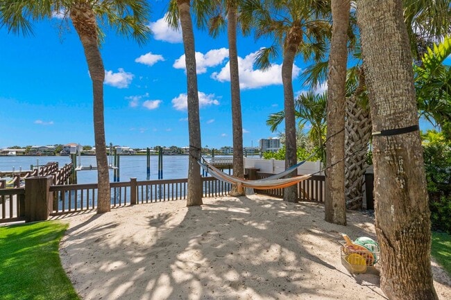 Photo - 819 Bay Esplanade