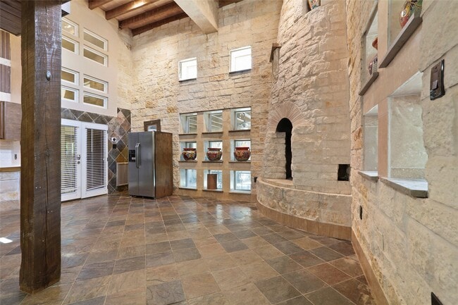 Photo - 614 Pine Gully Rd