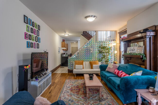 Townhouse - 4 Br, 2 Ba - 1,762 SF