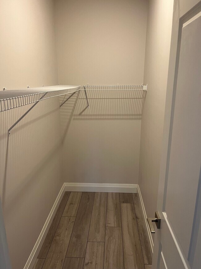 Photo - 32 Third Av Unit B