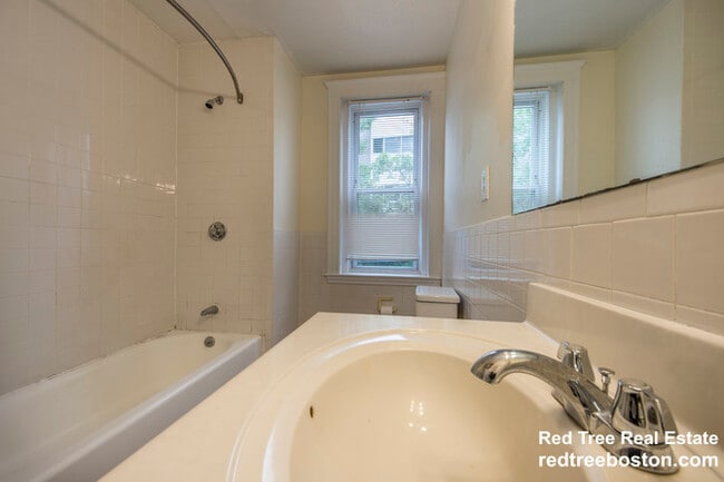 Photo - 15 Barrows St Unit 3