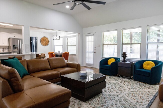 Photo - 17023 Lexington Dr