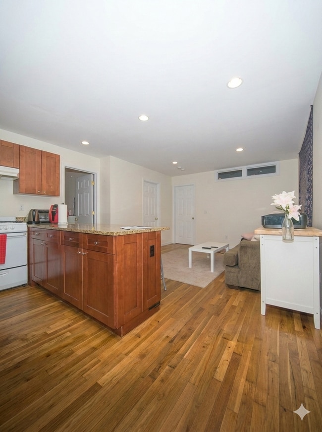 Photo - 64 Egmont St