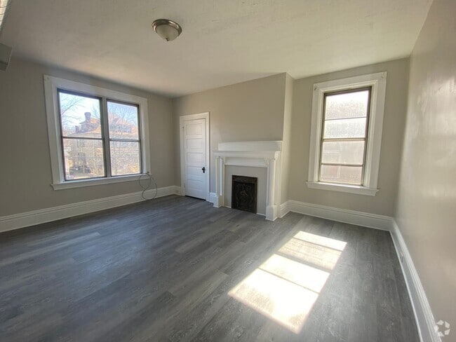 Building Photo - 3 Unit Apt 2