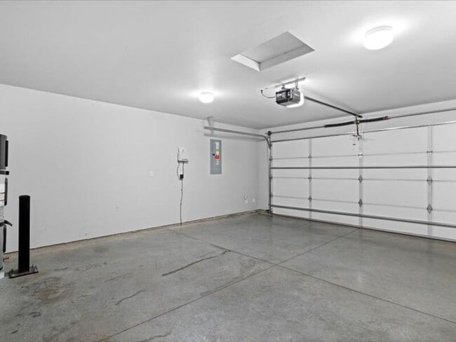 Photo - 4313 Vermilion Ln