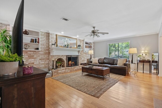 Photo - 2828 S Logrun Cir