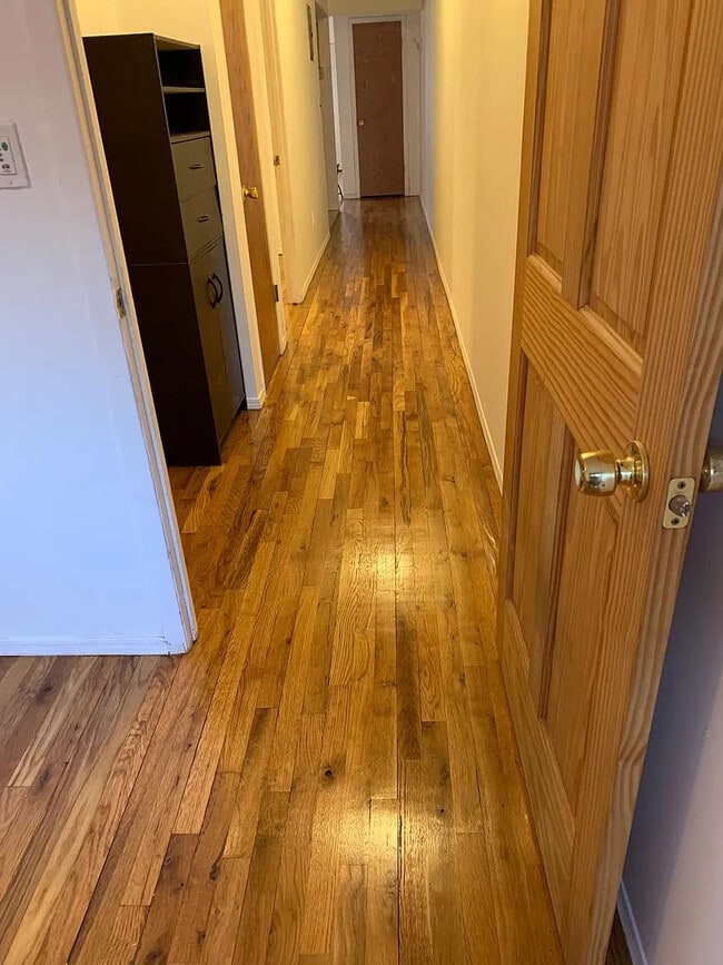 Photo - 121 27th Ave