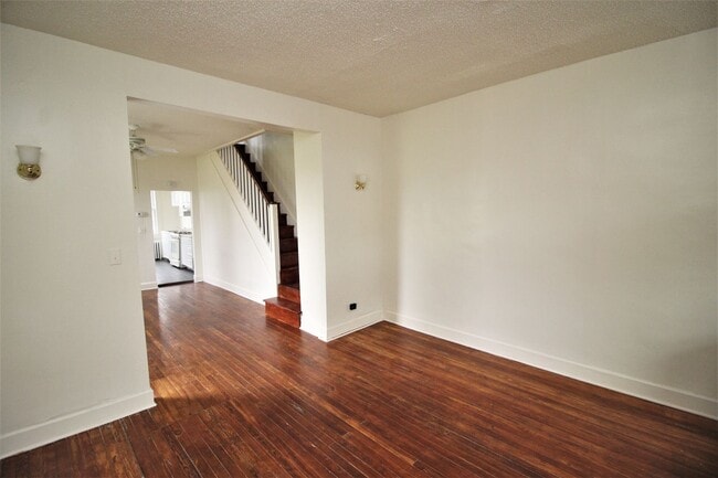 Photo - Nice EOG Coldstream Homestead Montebello 3bd/1ba w/ W/D! Available 6/15