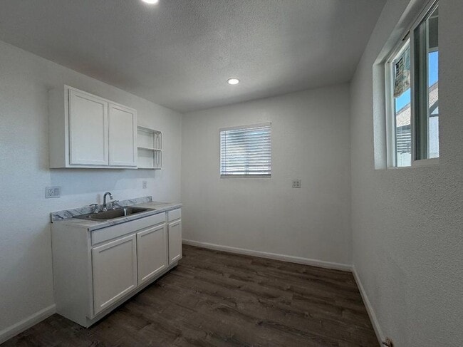 43119 7th St E Unidad c