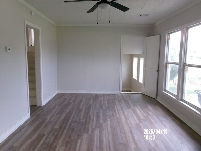 Building Photo - Very Nice Newly Renovated Home In Morford Neighborhood.