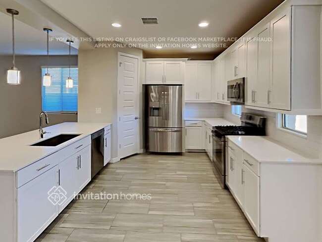 Photo - 5921 N 195th Dr
