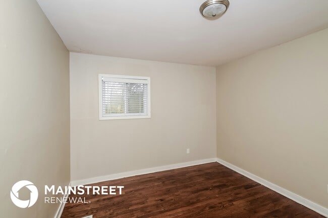 Photo - 1017 50th St S