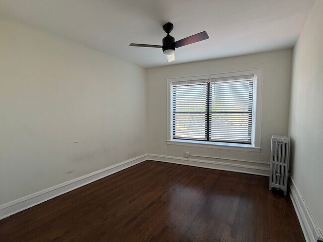 Photo - 5509.5 N Lincoln Ave Unit 2S